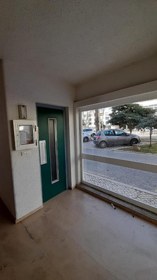 Carcavelos Surf Beach House المظهر الخارجي الصورة